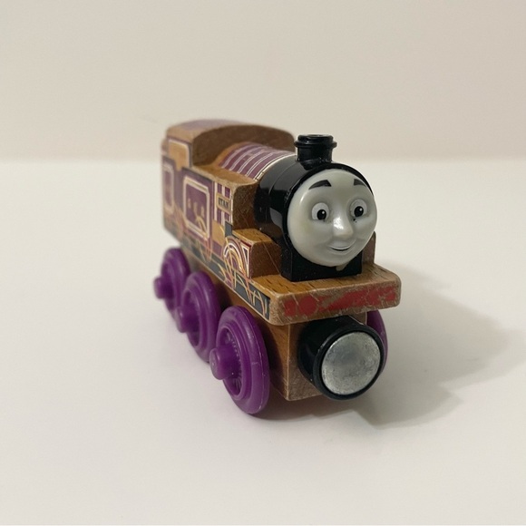 Thomas & Friends Wooden Dynamite Ryan Train - Picture 5 of 14